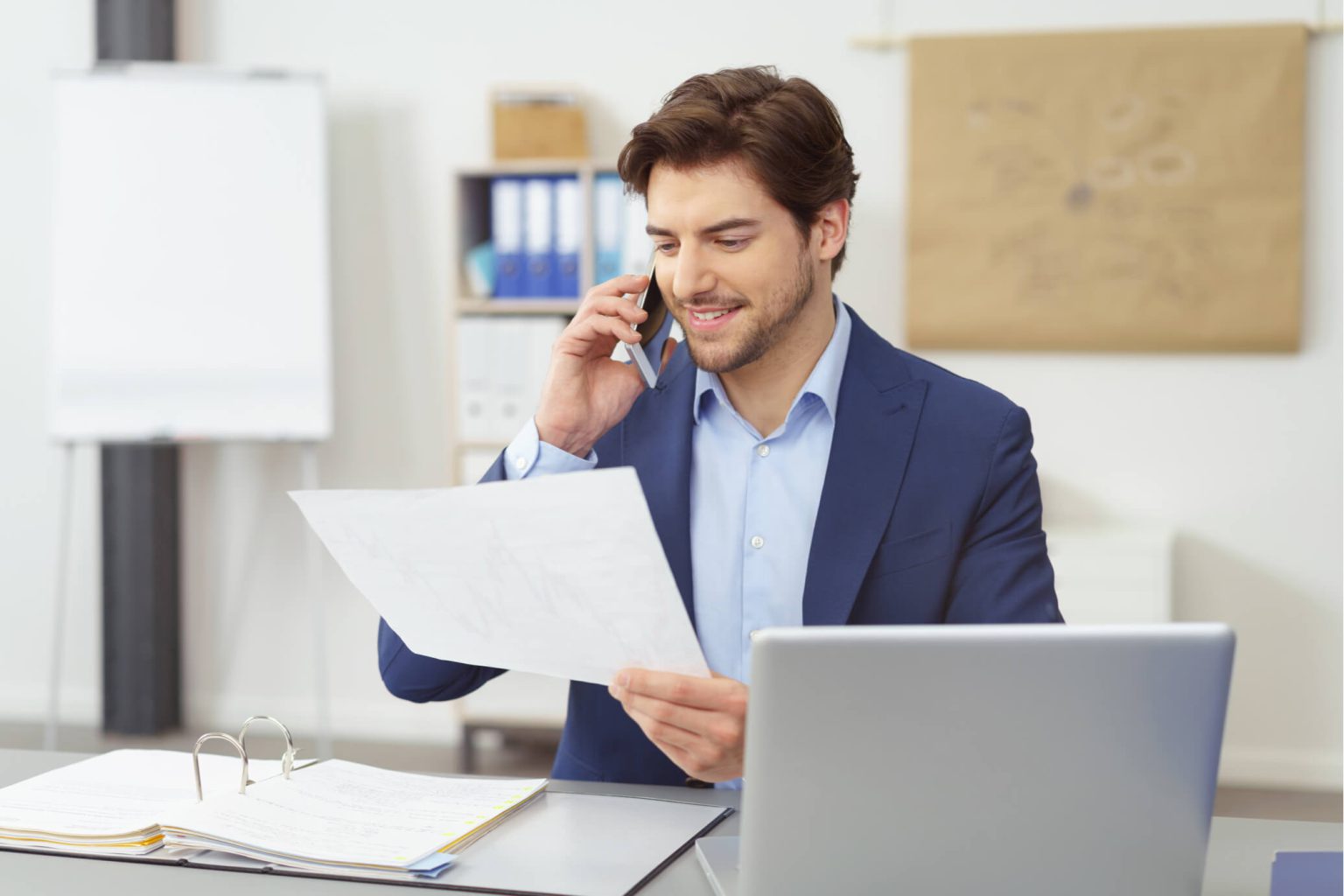 حسابدار کیست؟ تعریف حسابدار موفق و کاردان